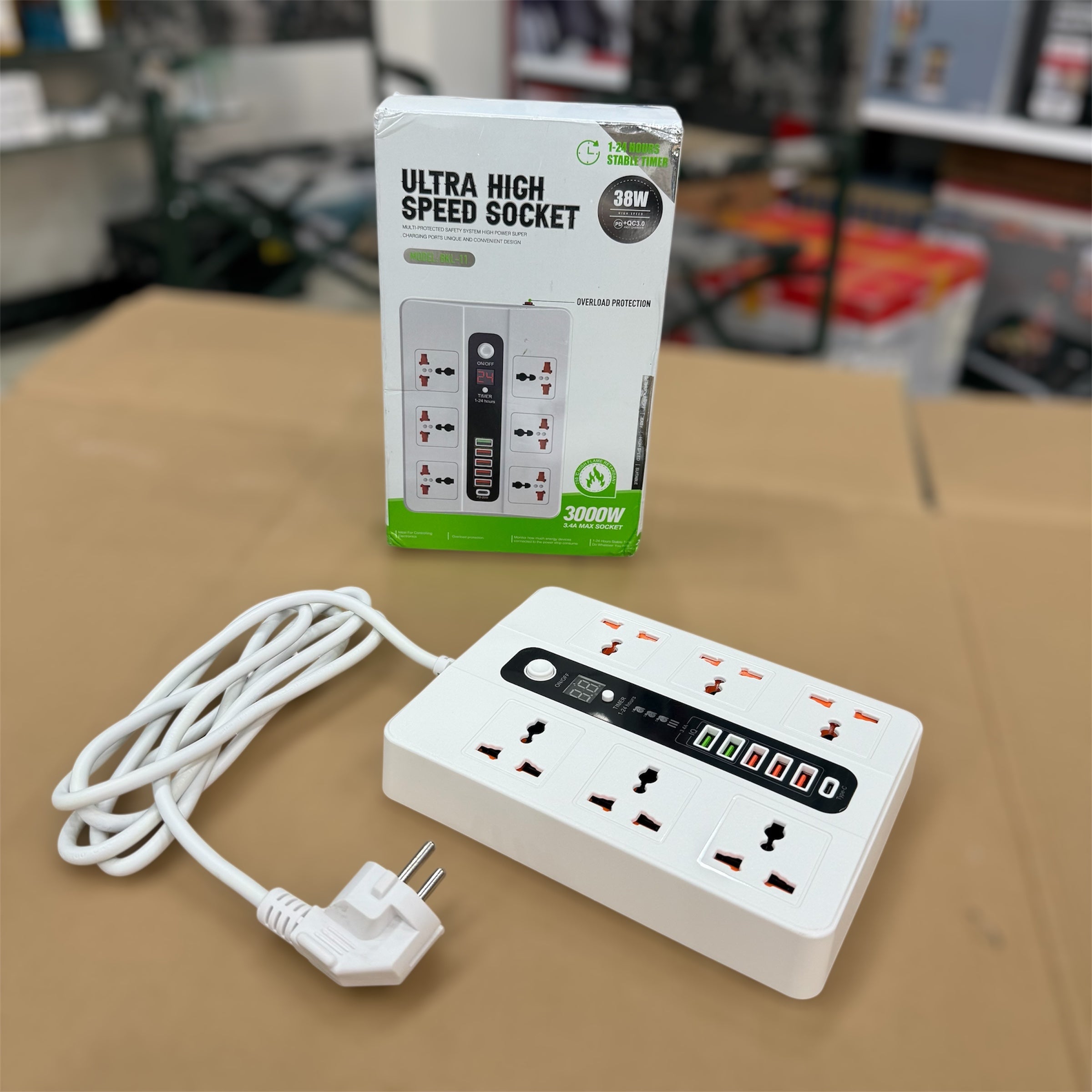 Good Quality Fireproof Extension Board with USB Ports