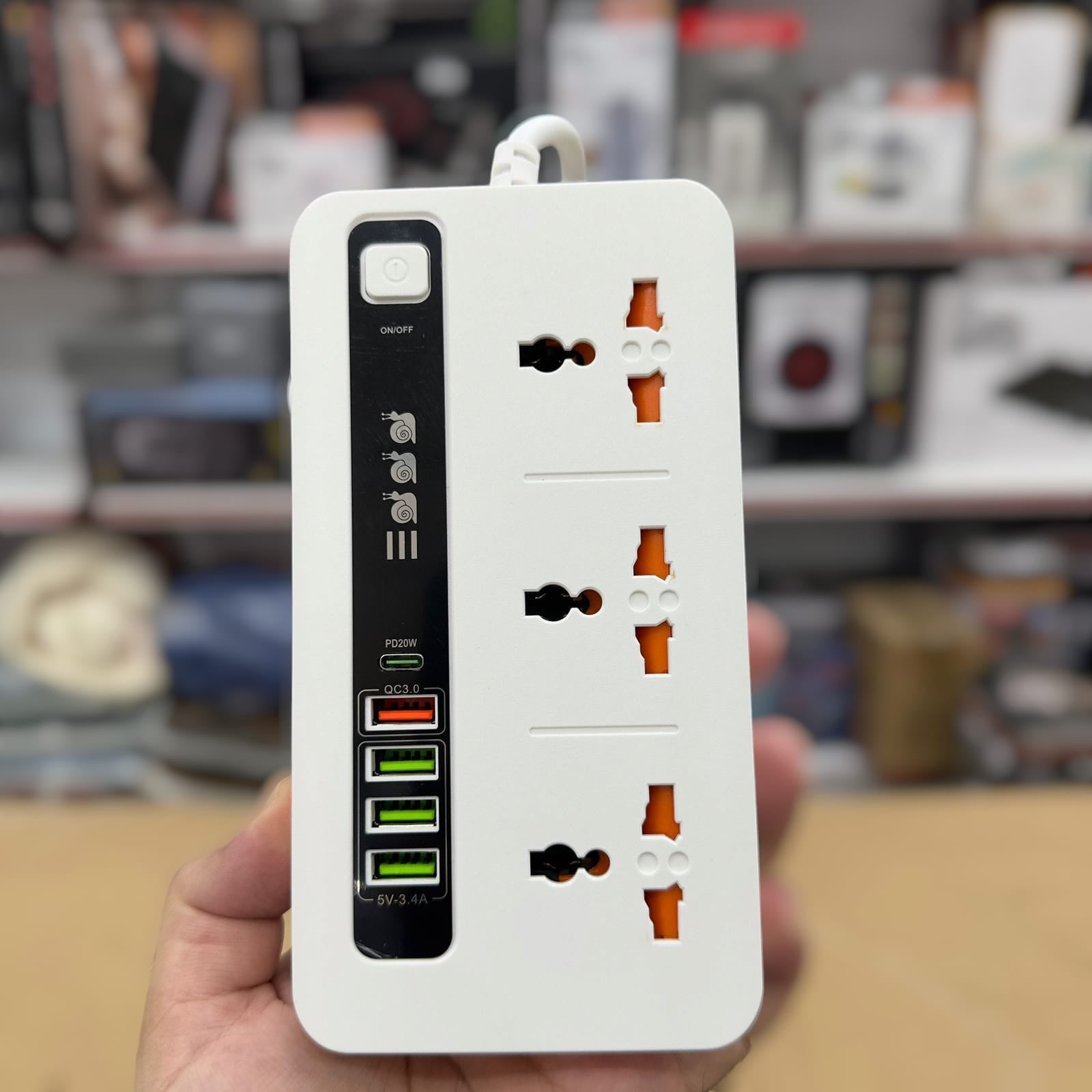 Good Quality Fireproof Extension Board with USB Ports